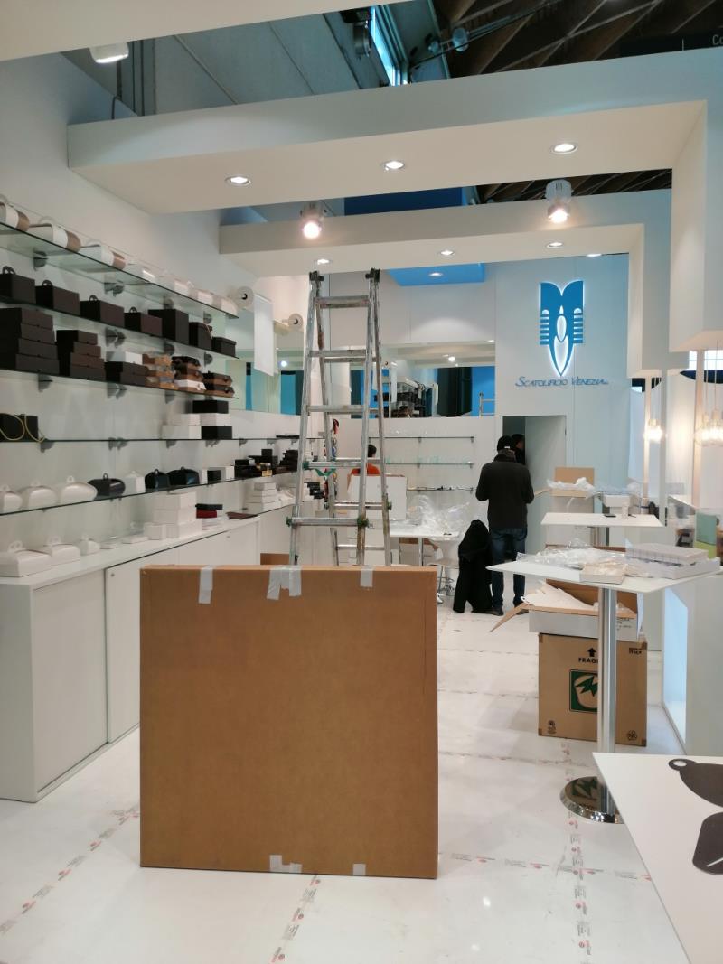image Stiamo allestendo lo Stand per domani!! (3423)
